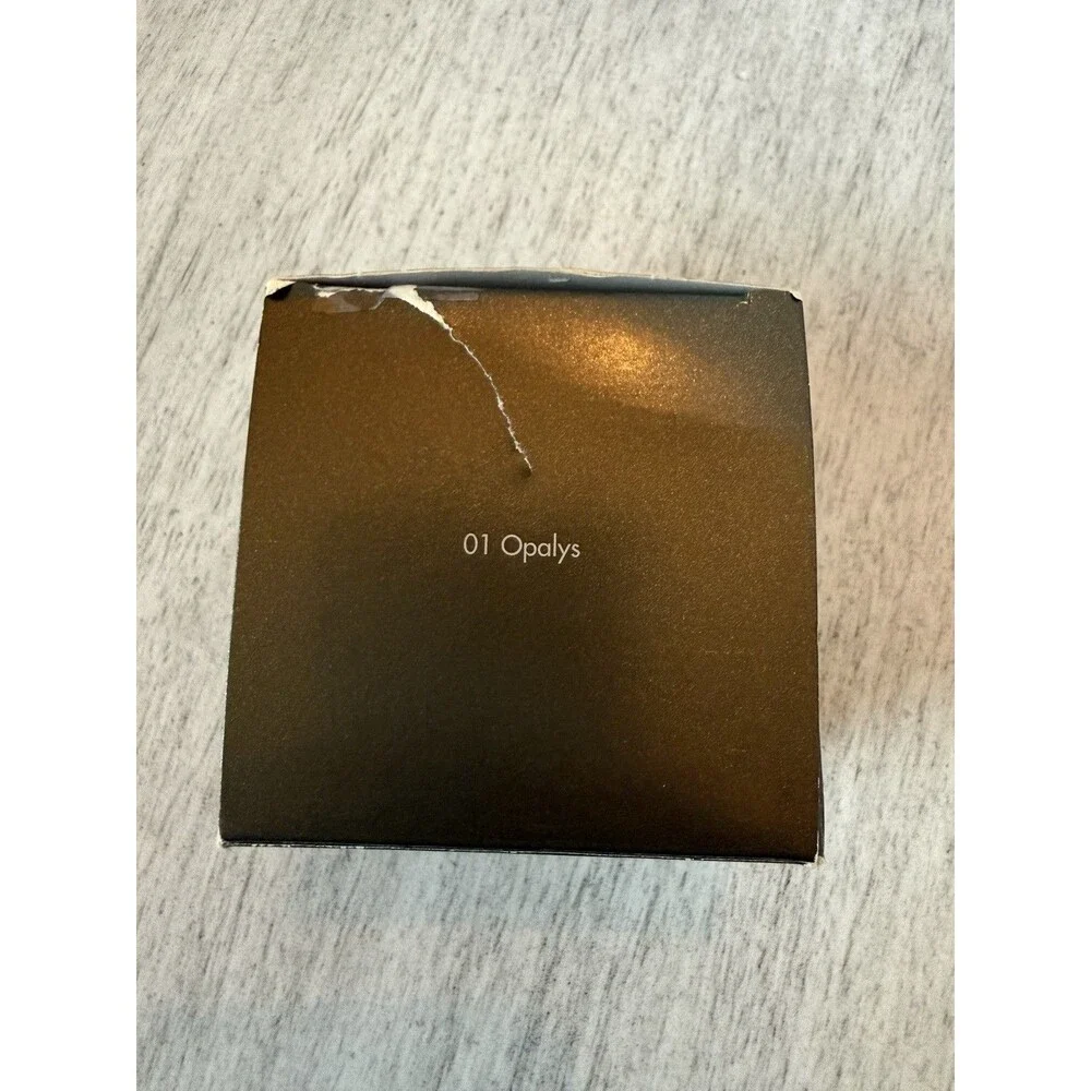 Yves Rocher Couleurs Illuminating Cream Metallic Gold Finish 01 Opalys 1.35oz
